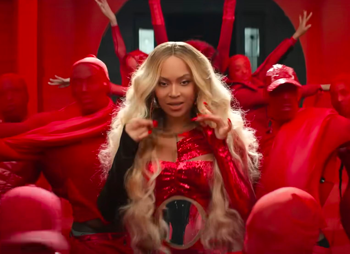 Beyoncé with her backup dancers during the Verizon ad for the Super Bowl 2024.